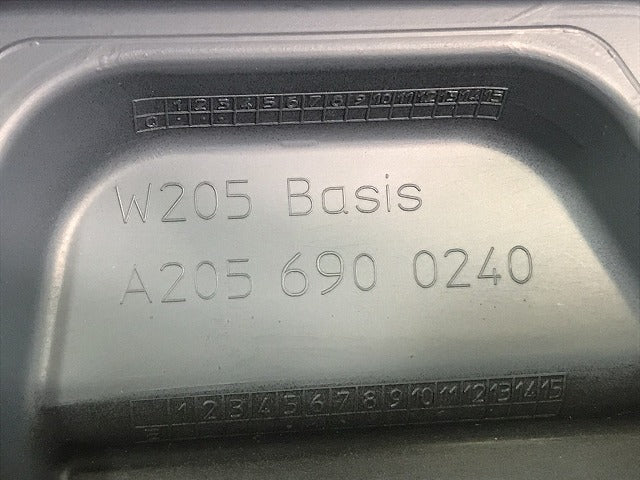 新品! Cクラス/W205 2014-2020 純正 右サイドステップ/サイドスカート A205 690 3040/0240 A20569802549999 未塗装 ベンツ (121478)