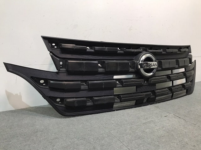 デイズルークス ハイウェイスター/B21A 純正 前期 フロントグリル/ラジエターグリル/ラジエーターグリル 6400F829 素地 日産 (121543)