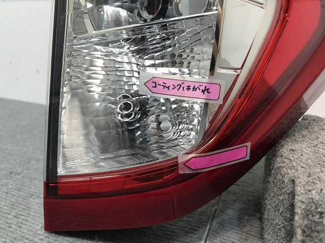 ルーミー/カスタム/M900A/M910A 純正 前期 右テールランプ/ライト/レンズ  LED KOITO 220-69047 81551-B1190 トヨタ (121558)