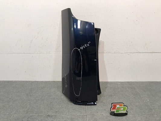 ヴォクシー/ノア/エスクァイア/80系/ZRR80W/85W/80G/85G/ZWR80W 純正 左リアコーナー パネル/カバー 52166-28010 カラーNo.221 (121586)