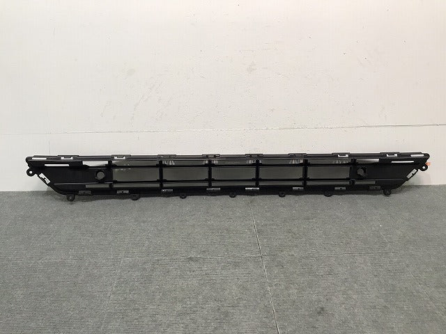 新品! XC40/XB420XC/2018-2020 純正 フロントグリル/ラジエターグリル/ラジエーターグリル バンパーロアグリル 31449342 ボルボ (121618)