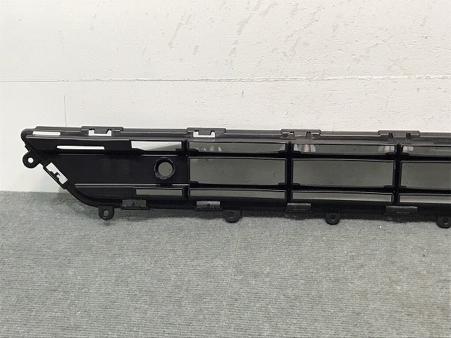 新品! XC40/XB420XC/2018-2020 純正 フロントグリル/ラジエターグリル/ラジエーターグリル バンパーロアグリル 31449342 ボルボ (121618)