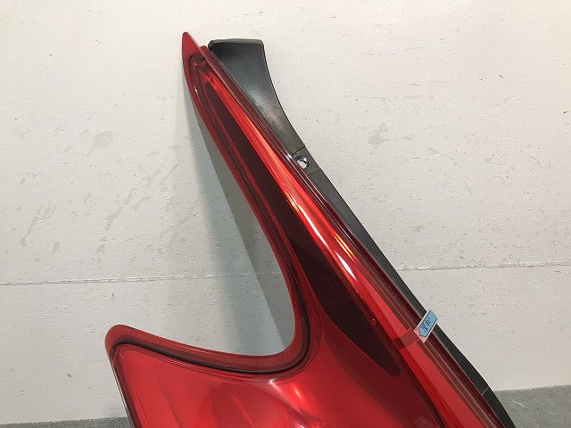 ジューク JUKE/F15/NF15/YF15 純正 前期 左テールランプ/ライト/レンズ ハロゲン ICHIKOH VALEO T003 日産 NISSAN (121635)