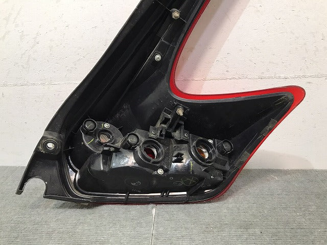 ジューク JUKE/F15/NF15/YF15 純正 前期 左テールランプ/ライト/レンズ ハロゲン ICHIKOH VALEO T003 日産 NISSAN (121635)