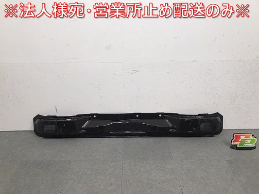 【新品】新品! ハイエース/レジアスエース/100系/KZH/LH/RZH/TRH/1989-2005 純正 リアフロアクロスメンバー 57069-95J10 トヨタ (121685)