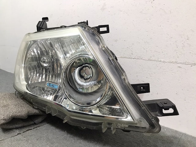 セレナ SERENA/C25/CC25/CNC25/NC25 純正 後期 右ヘッドライト/ランプ レベライザーハロゲン KOITO 100-24920 日産 NISSAN (121696)