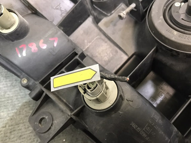 エルグランド/E51/ME51/MNE51/NE51 純正 前期 右ヘッドライト/ランプ キセノン HID バラスト レベライザー AFS無 100-24826 日産 (121765)