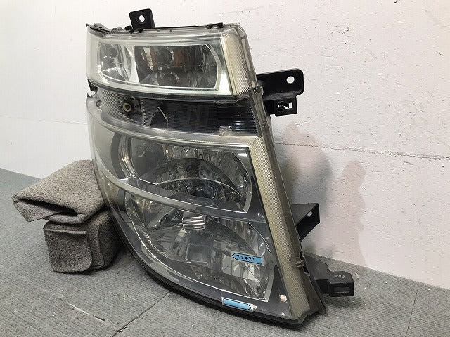エルグランド/E51/ME51/MNE51/NE51 純正 前期 右ヘッドライト/ランプ キセノン HID バラスト レベライザー AFS無 100-24826 日産 (121765)