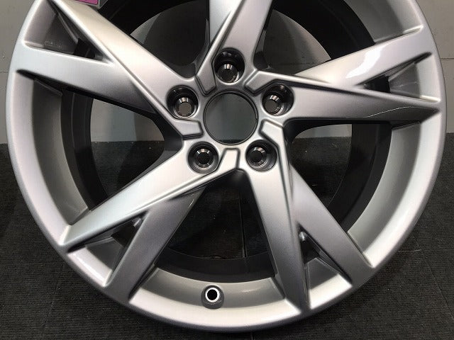 新品 A4(B9)8W 系 純正 ホイール 1本のみ 17ｘ7.5J/ET38/5穴 5H/PCD112/ハブ径65mm/8W0601025K 8W0601025K アウディ (121865)