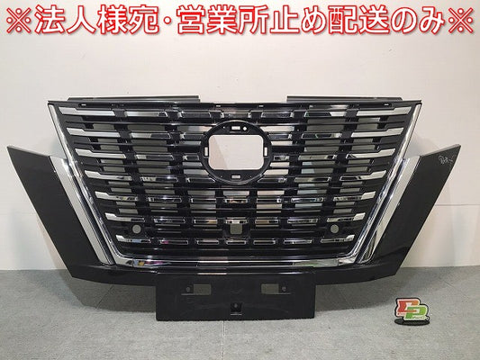 セレナ　ハイウェイスター／Ｃ２７　純正　後期　フロントグリル／ラジエーターグリル　カメラ穴付　６２３１０　５ＴＴ２Ｃ（１２２１８１