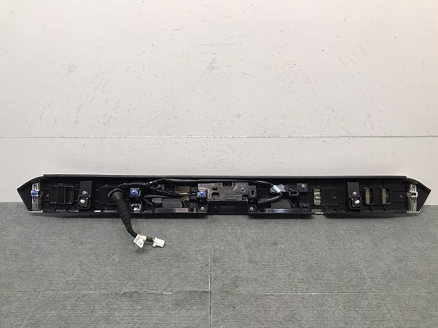 セレナ　ハイウェイスター／Ｃ２７／ＧＣ／ＧＦＣ／ＧＮＣ／ＧＦＮＣ２７　純正　リアガーニッシュ　９０８１０　５Ｔ※５Ａ（１２２２１７