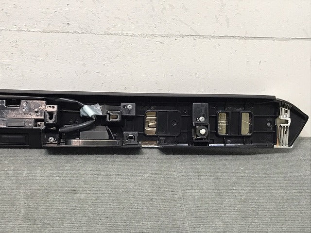 セレナ　ハイウェイスター／Ｃ２７／ＧＣ／ＧＦＣ／ＧＮＣ／ＧＦＮＣ２７　純正　リアガーニッシュ　９０８１０　５Ｔ※５Ａ（１２２２１７