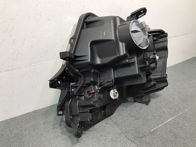 Ｎ－ＢＯＸ　ＮＢＯＸ　Ｎボックス／カスタム／ＪＦ１／２　純正　右ヘッドライト／キセノン　ＨＩＤ　１００－６２０３８（１２２２４３）