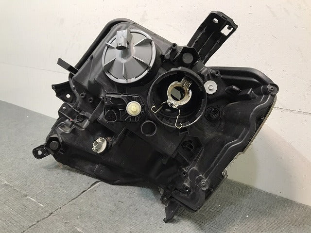 Ｎ－ＢＯＸ　ＮＢＯＸ　Ｎボックス／カスタム／ＪＦ１／２　純正　右ヘッドライト／キセノン　ＨＩＤ　１００－６２０３８（１２２２４３）