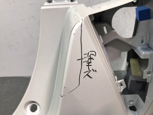 プリウス／ＺＶＷ５０／ＺＶＷ５１／ＺＶＷ５５　純正　前期　リアバンパー　５２１５９　４７１１０　ホワイトパール（１２２２８９）