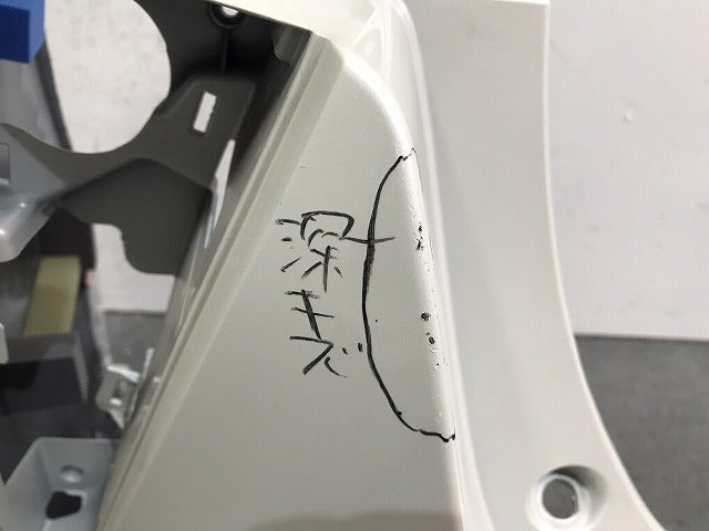プリウス／ＺＶＷ５０／ＺＶＷ５１／ＺＶＷ５５　純正　前期　リアバンパー　５２１５９　４７１１０　ホワイトパール（１２２２８９）