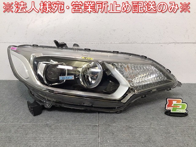 フィット／ハイブリッド／ＧＫ３／ＧＫ４／ＧＫ５／ＧＫ６／ＧＰ５／ＧＰ６　純正　右ヘッドライト／ＬＥＤ　Ｗ１９４８（１２２３０８）