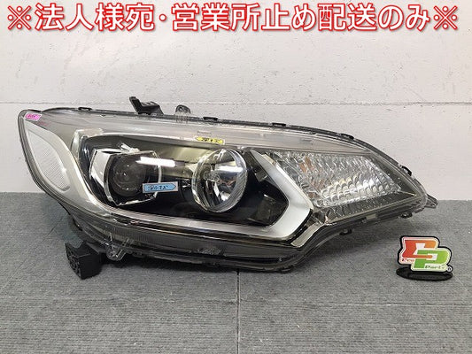 フィット／ハイブリッド／ＧＫ３／ＧＫ４／ＧＫ５／ＧＫ６／ＧＰ５／ＧＰ６　純正　右ヘッドライト／ＬＥＤ　Ｗ１９４８（１２２３０８）