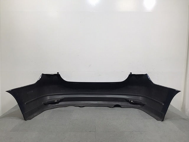 ブルーバードシルフィ／Ｇ１１／ＮＧ／ＫＧ　純正　リアバンパー　８５０２２　ＥＷ０４０　ダークブルーパール　ＲＡＡ（１２２３５６）