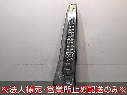 セレナ　ハイウェイスター／Ｓ／Ｘ／Ｇ／Ｃ２６／ＦＰＣ／ＮＣ／ＨＣ／ＨＦＣ／ＦＮＣ　純正　前期　左テールランプ（１２２３６４）