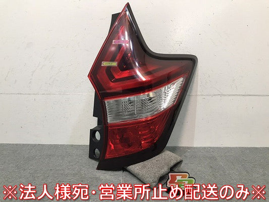 ノート／Ｅ１２／ＨＥ１２／ＮＥ１２／ＳＮＥ１２　後期　純正　右テールランプ／ＬＥＤ　Ｄ２０２　２６５５４－５ＷＫ０Ｂ（１２２４１２