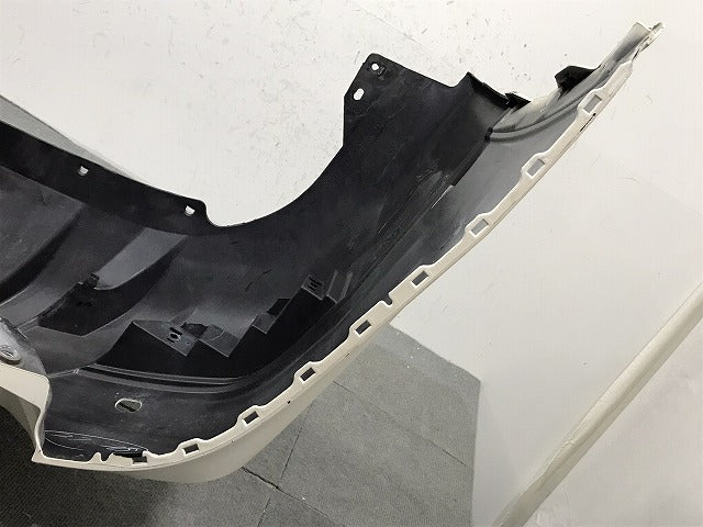 Ｘ－ＴＲＡＩＬ／エクストレイル／Ｔ３２／ＮＴ／ＨＴ／ＨＮＴ３２　純正　後期　リアバンパー　８５０２２　６ＦＲ０Ｈ（１２２４８２）