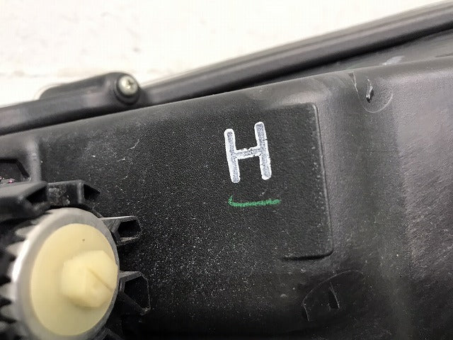 スカイライン /V37/YV37/HV37/HNV37 純正 前期 右ヘッドライト/ランプ LED レベライザー 刻印H ICHIKOH 100-23616 日産(122487)