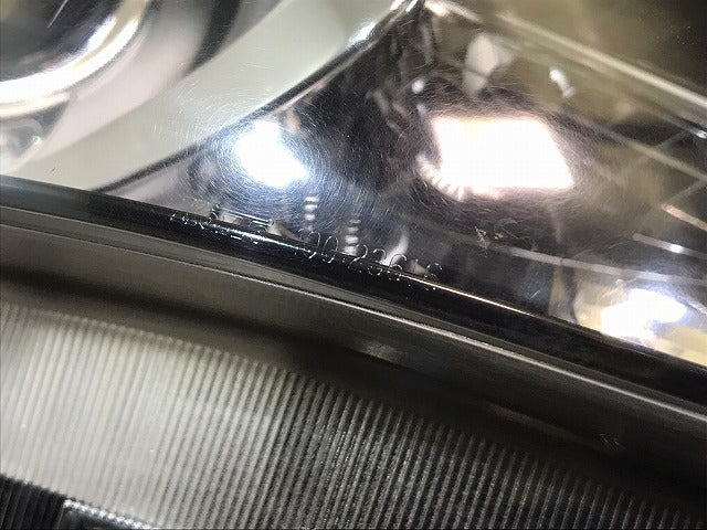 スカイライン /V37/YV37/HV37/HNV37 純正 前期 右ヘッドライト/ランプ LED レベライザー 刻印H ICHIKOH 100-23616 日産(122487)