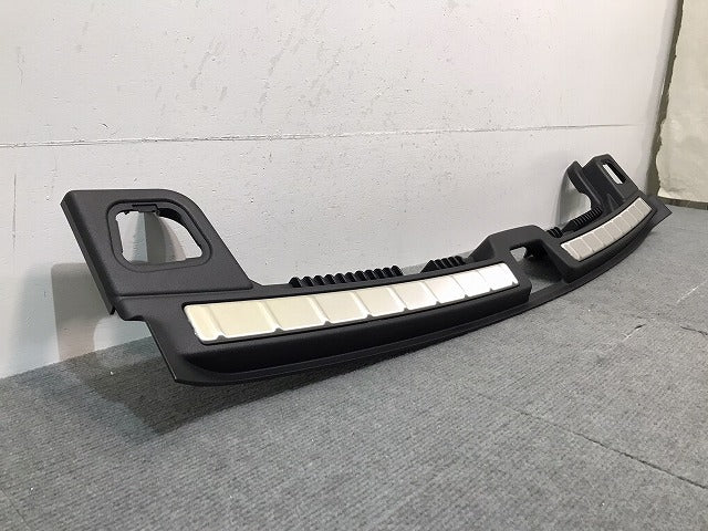 新品!XC60 UB 系 純正 トランク/スカッフプレート/エントランスカバー 31440641 32310166 ボルボ(122492)