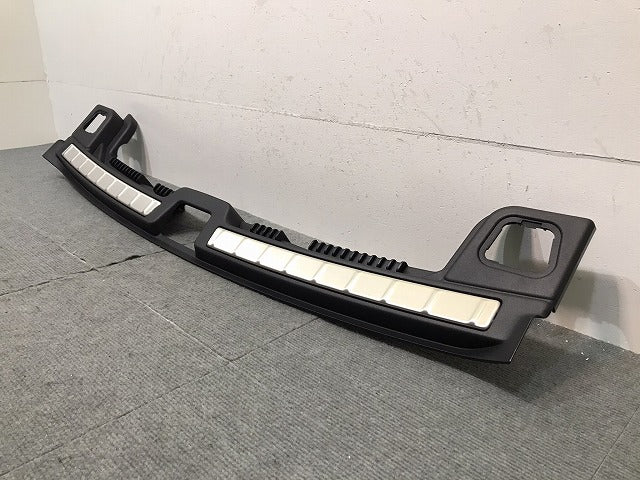 新品!XC60 UB 系 純正 トランク/スカッフプレート/エントランスカバー 31440641 32310166 ボルボ(122492)