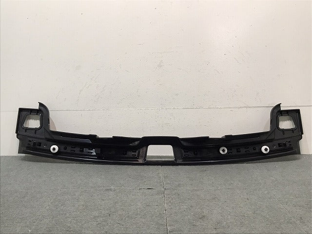 新品!XC60 UB 系 純正 トランク/スカッフプレート/エントランスカバー 31440641 32310166 ボルボ(122492)