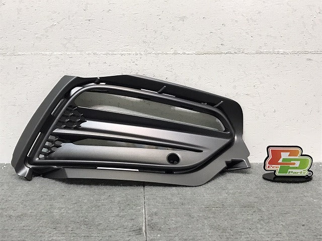 新品！Ｓ６０／Ｖ６０／ＦＢ系／ＦＤ系／Ｒデザイン　純正　右フロントバンパーグリル　３１３８３１５３　（１２２５０８）