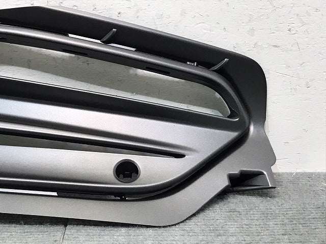 新品！Ｓ６０／Ｖ６０／ＦＢ系／ＦＤ系／Ｒデザイン　純正　右フロントバンパーグリル　３１３８３１５３　（１２２５０８）