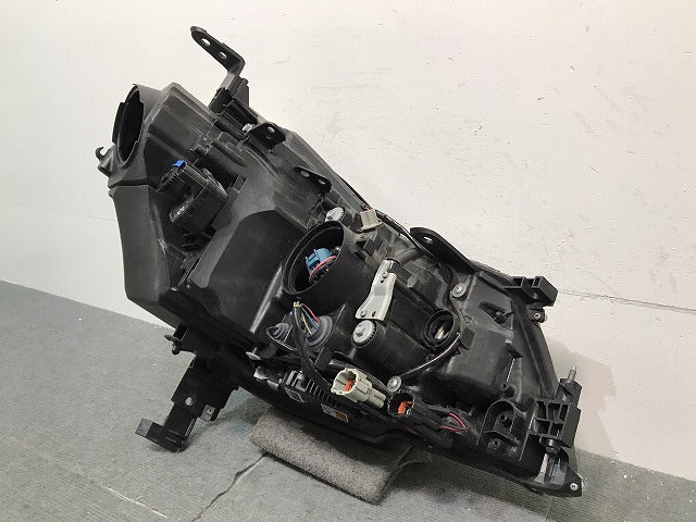 フーガ／５０系／Ｙ５０　純正　左ヘッドライト／キセノン　ＨＩＤ　バラスト　刻印Ｂ　Ｐ４７７０　２６０７５－ＥＧ６０Ｅ（１２２５１０