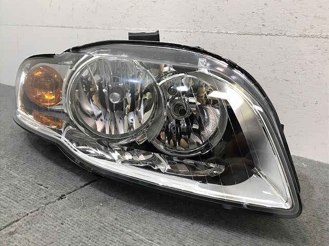 新品！Ａ４（Ｂ７）８Ｅ／２００５－２００８　社外　後期　右ヘッドライト　１３０５２３６０５３　８Ｅ０９４１００４ＡＫ（１２２５２３