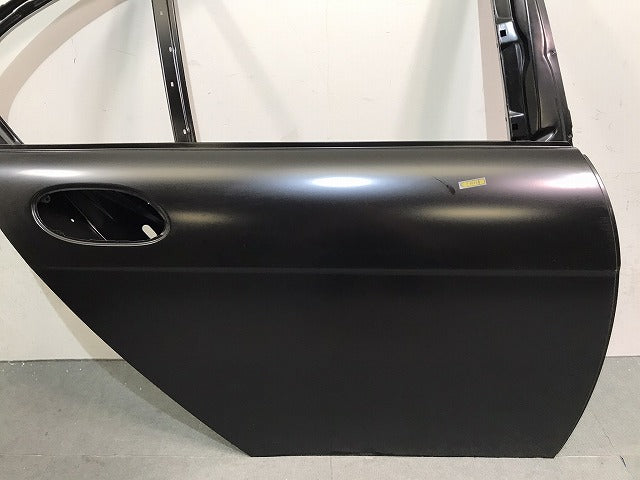 新品!7シリーズ/ E65/2001-2008 ショートボディ用 純正 右リアドア 41517202084 BMW(122535)