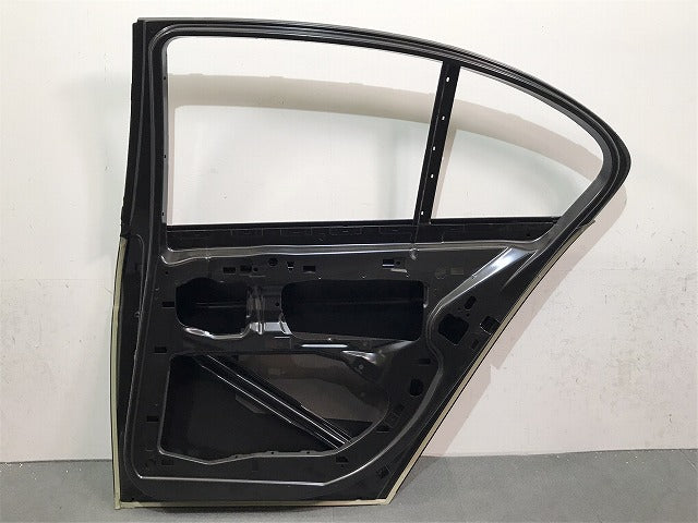 新品!7シリーズ/ E65/2001-2008 ショートボディ用 純正 右リアドア 41517202084 BMW(122535)