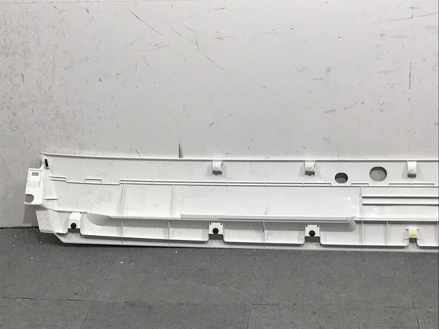 新車取り外し！キャンター／８代目　ＦＢＡ／ＦＥＡ・Ｂ・Ｃ系（２０１０年－２０２０年）ワイド　純正　フロントパネル（１２２６１５）