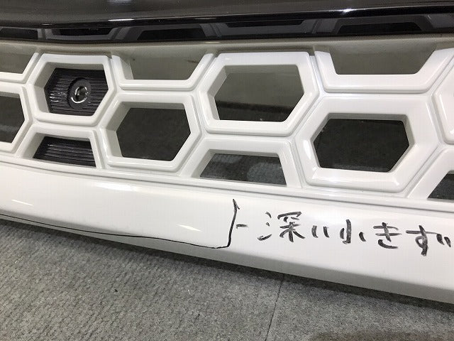 キャンター  9代目 FDA・B/FEC・D/FGA・B系(2020年-)ワイド 純正 フロントグリル/ラジエターグリル/ラジエーターグリル ML310737(122622)