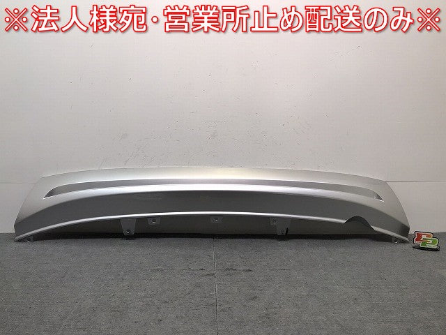 新車外し！ヴェゼル／ＶＥＺＥＬ／ハイブリッド／ＲＶ３／４／５／６　純正　リアガーニッシュ／７１５６２－３Ｍ０－Ｎ０（１２２６５０）