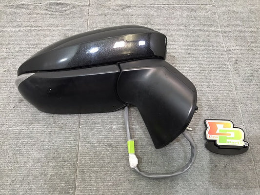シエンタ／１７０系　純正　右ドアミラー　７線　ウインカー付　５７３８８６　８７９４０－５２Ｆ２０　ブラックマイカ　（１２２６７６）