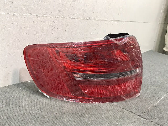 新品！Ａ３（Ａ５）８Ｐ系／２００８－２０１３　社外　後期　左テールランプ／ＬＥＤ　８Ｐ４９４５０９５Ｅ（１２２７１４）