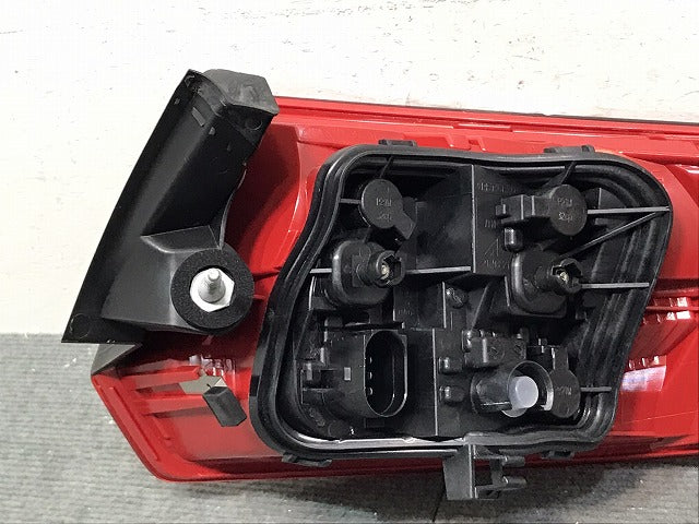 新品！Ａ３（Ａ５）８Ｐ系／２００８－２０１３　社外　後期　左テールランプ／ＬＥＤ　８Ｐ４９４５０９５Ｅ（１２２７１４）