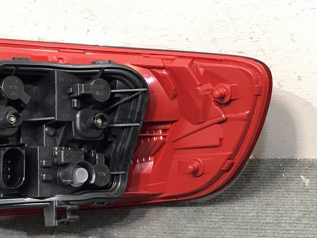 新品！Ａ３（Ａ５）８Ｐ系／２００８－２０１３　社外　後期　左テールランプ／ＬＥＤ　８Ｐ４９４５０９５Ｅ（１２２７１４）