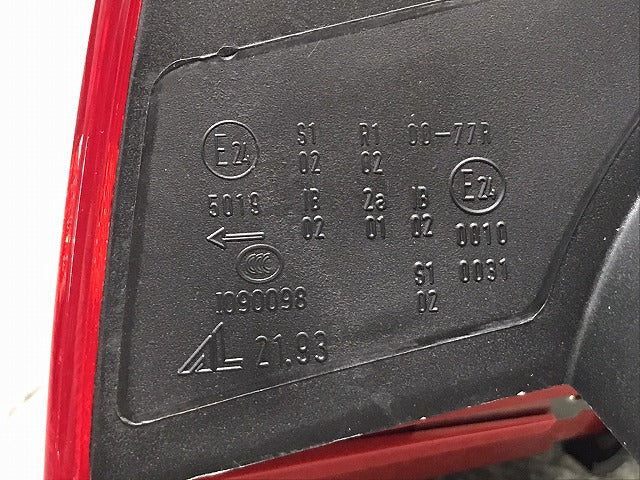 新品！Ａ３（Ａ５）８Ｐ系／２００８－２０１３　社外　後期　左テールランプ／ＬＥＤ　８Ｐ４９４５０９５Ｅ（１２２７１４）