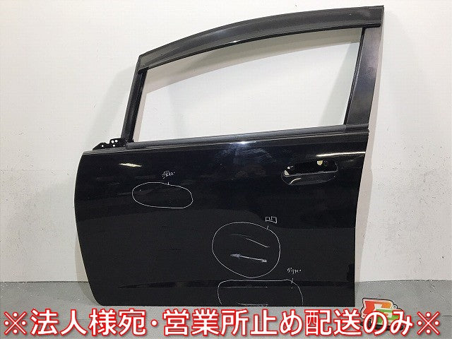 フィット／ＧＥ６／ＧＥ７／ＧＥ８／ＧＥ９／ＧＰ１／ＧＰ４／　純正　左フロントドア　ブラック　ホンダ　（１２２７３３）