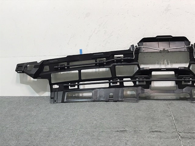 【新品】新品！Ｘ－ＴＲＡＩＬ／エクストレイル／Ｔ３２　純正　リアバンパーブラケット／アブソーバー　８５０４０　４ＢＣ０Ａ（１２２８４１）