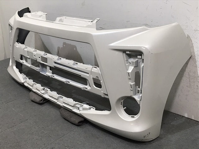 ムーヴ　カスタム LA150S/LA160S　純正　後期　フロントバンパー　５２１１９－Ｂ２Ｆ２０　Ｗ２５（１２２９０２）