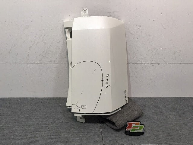 セレナ C27 純正 前期 右 リア コーナーパネル/コーナーカバー 85230 5TA0H ブリリアントホワイトパール QAB 日産(122905)