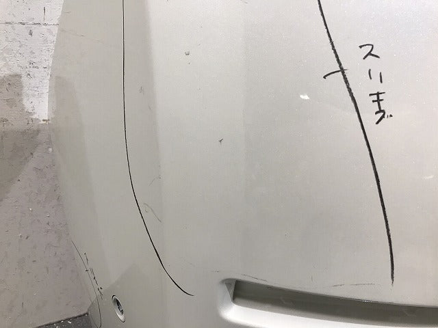 リーフ　ＬＥＡＦ／ＺＥ１　純正　リアバンパー　８５０２２　５ＳＫ０Ｈ　ブリリアントパール　カラーＮｏ．ＱＡＢ　日産（１２２９１１）